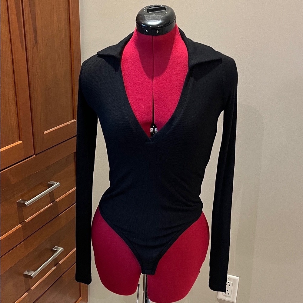 Pristine 🖤 ALIX NYC Black Plunging V-Neck Lined Contour Bodysuit Sz XS